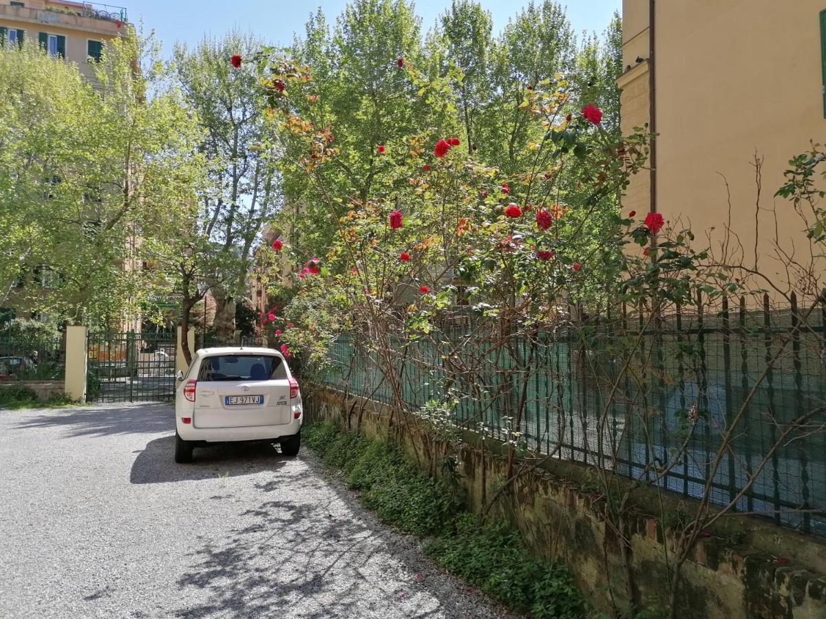 Il Giardino Di Elettra - Freeparking Aparthotel Genoa Exterior photo