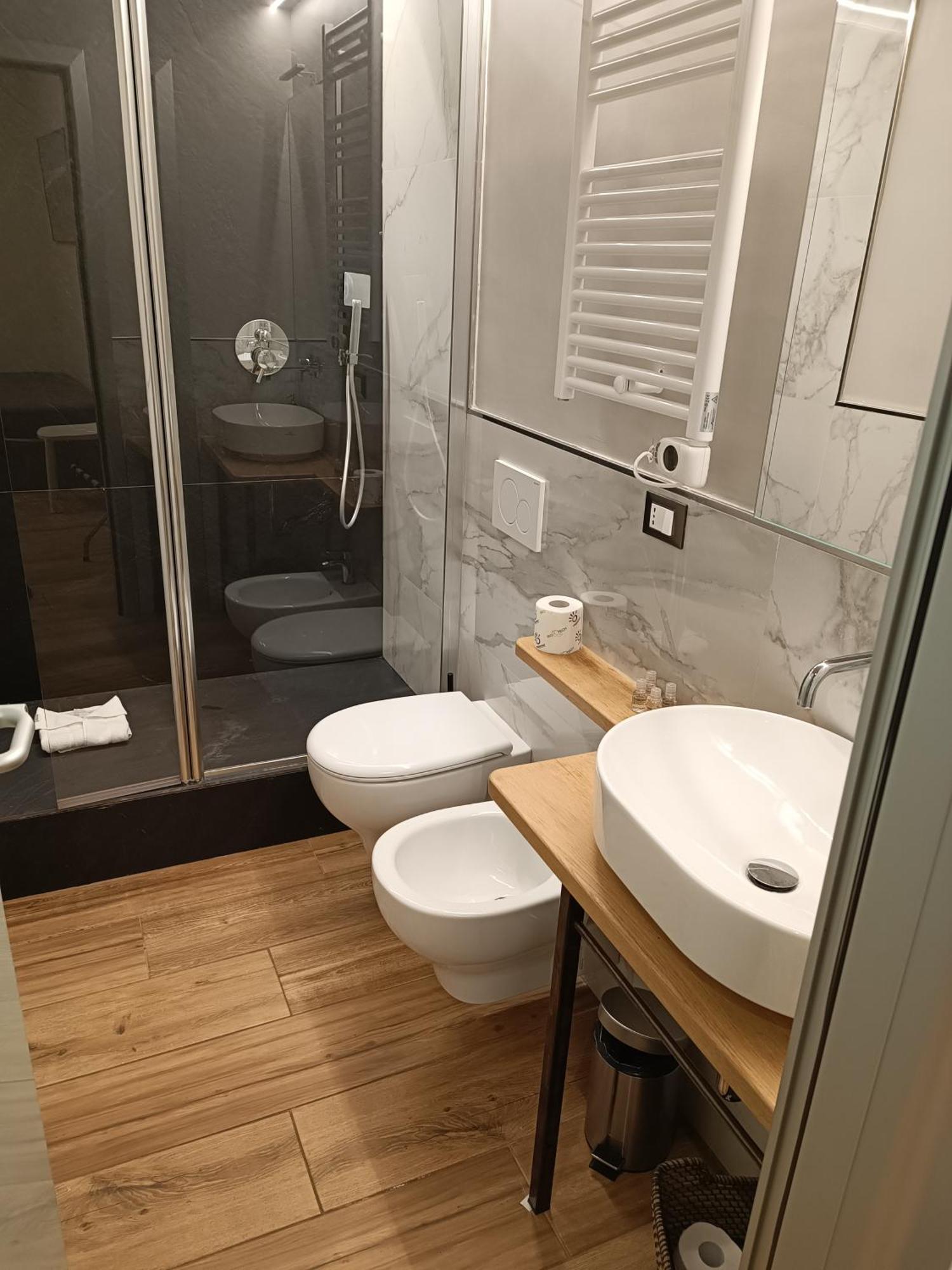 Il Giardino Di Elettra - Freeparking Aparthotel Genoa Exterior photo